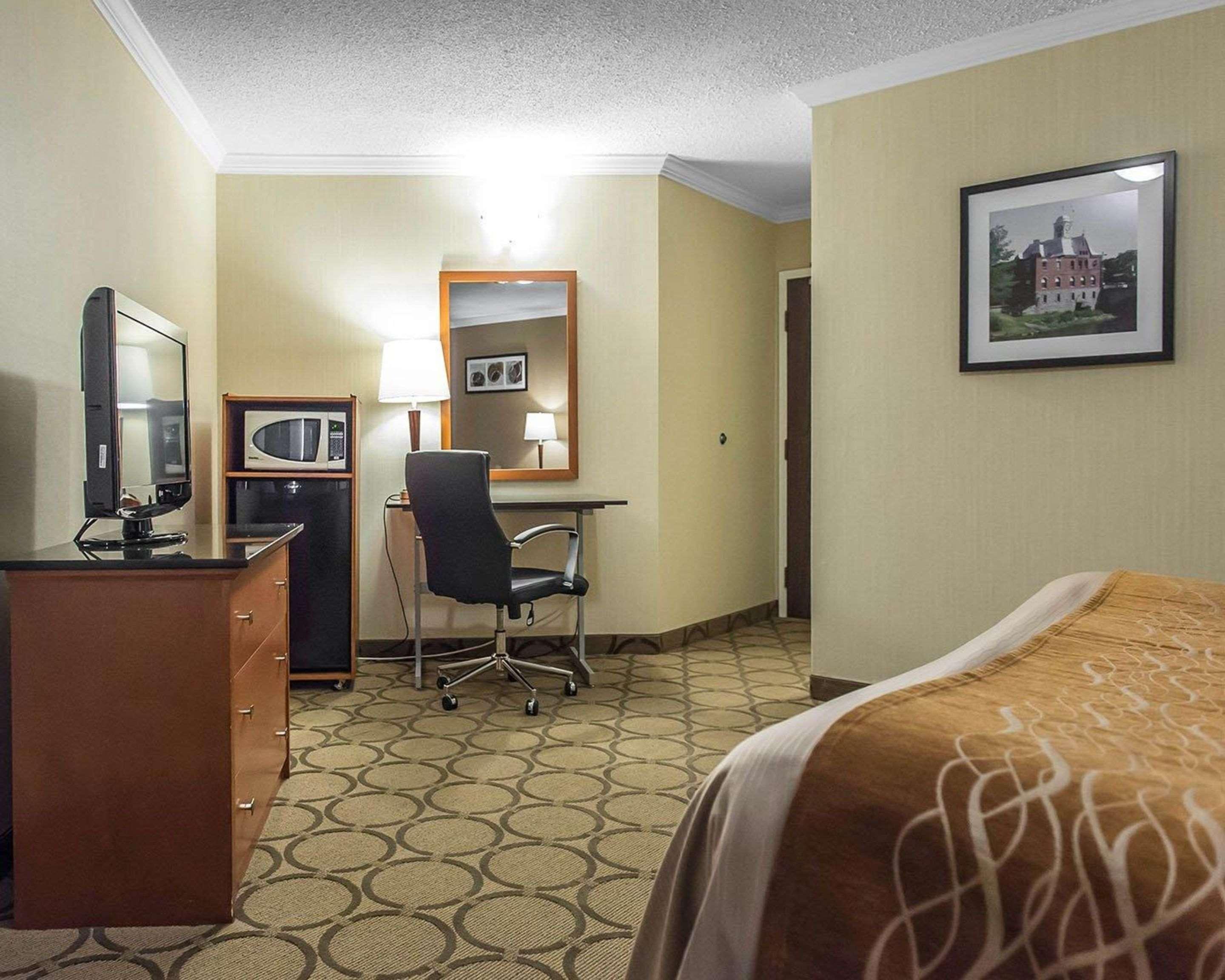 Comfort Inn Pembroke Buitenkant foto