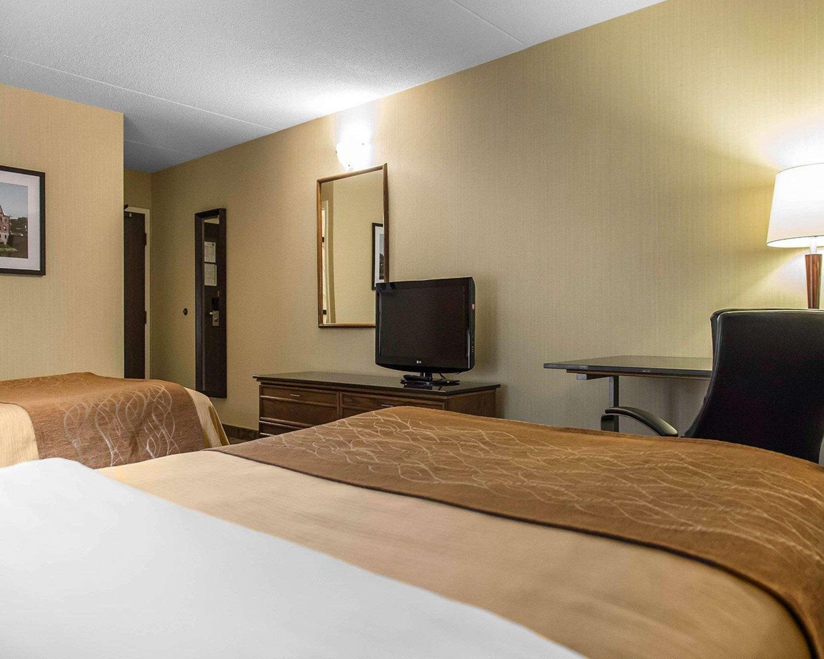 Comfort Inn Pembroke Buitenkant foto